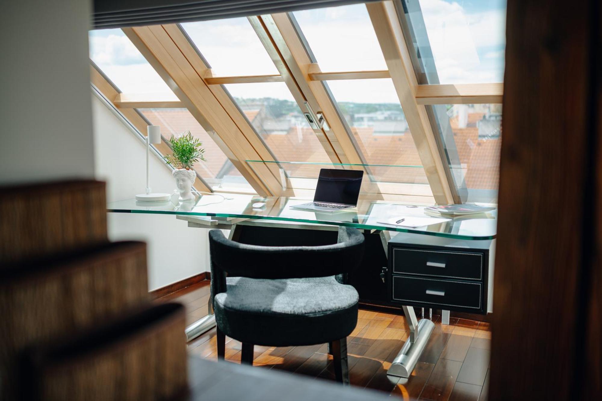 View Luxury With Foosball & Xbox - In Centre Apartament Praga